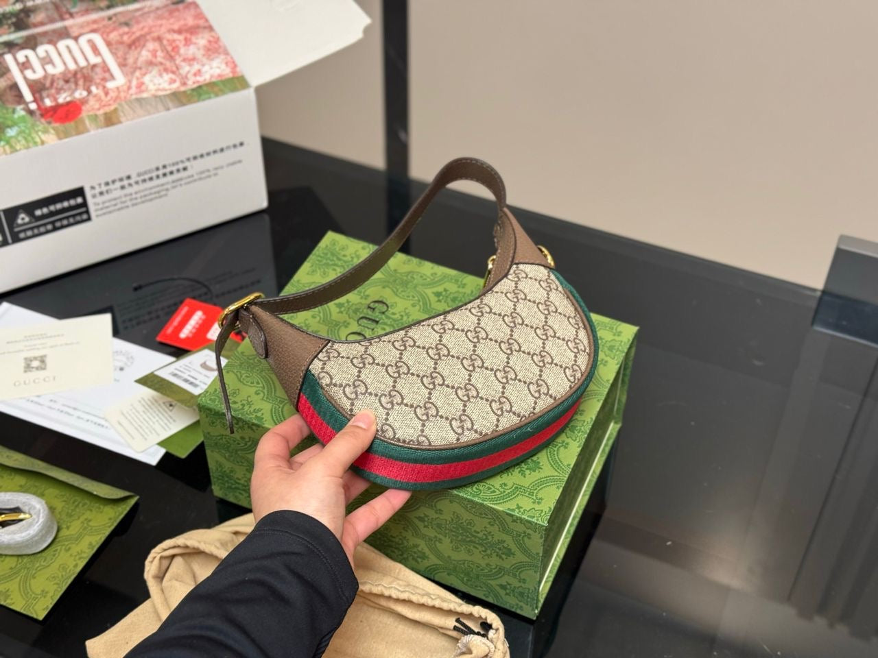Lumora GG Loop Bag